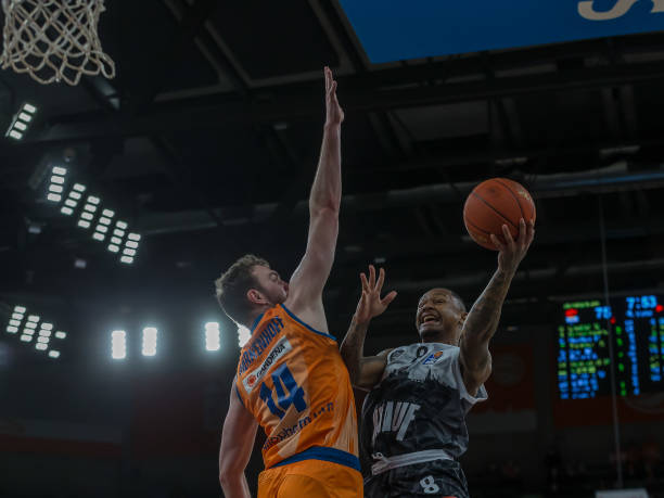 吸引球迷前 吸引球迷前